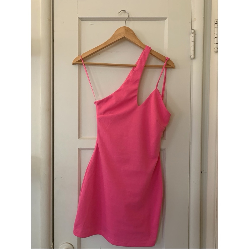 Hot Pink One-Shoulder Bodycon dress